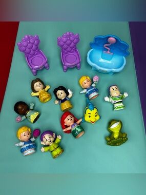 Little People x‎ Disney Lot of 12 Figurines